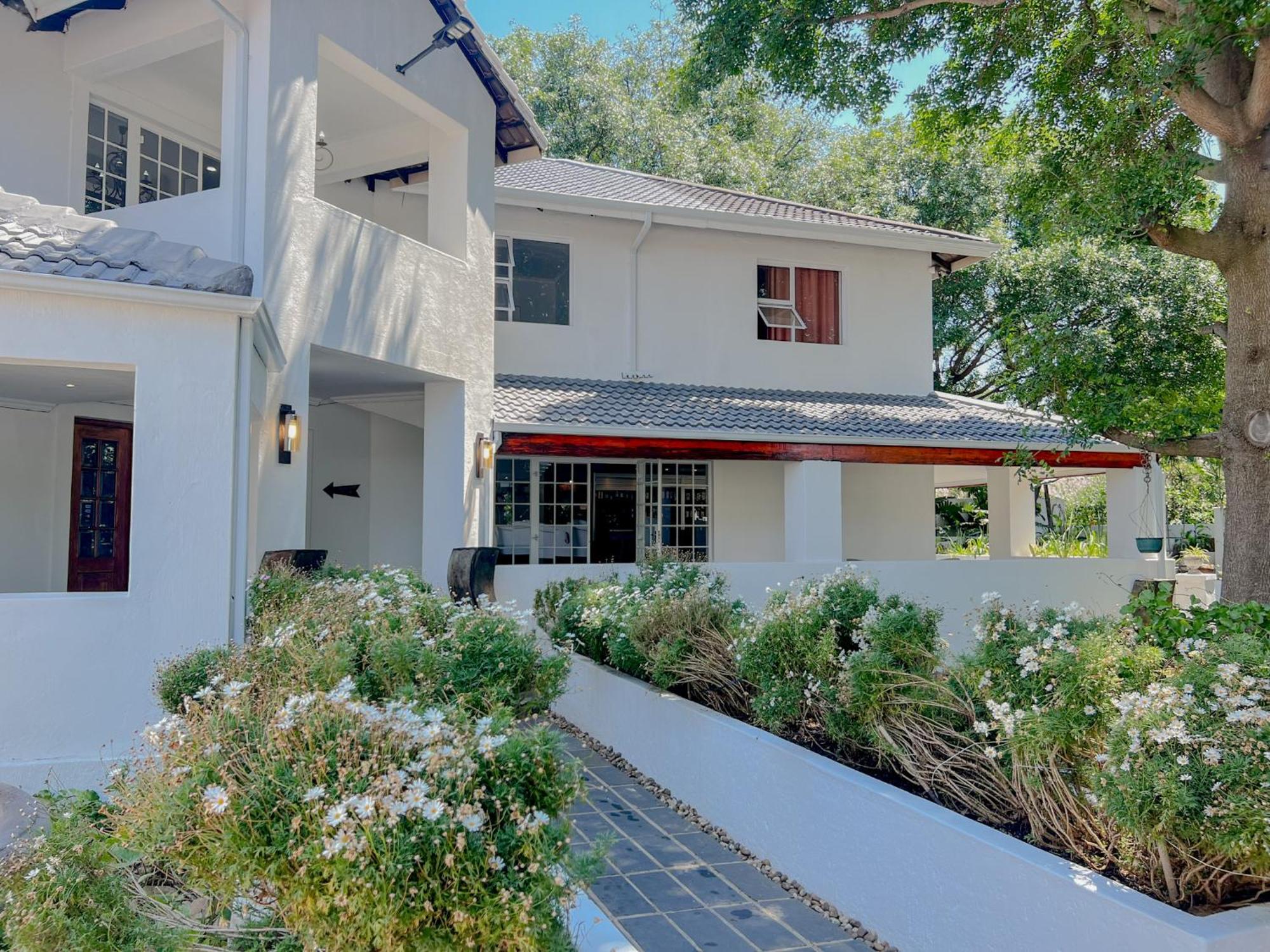 Amoris Guesthouse - In Brooklyn Pretoria Bagian luar foto